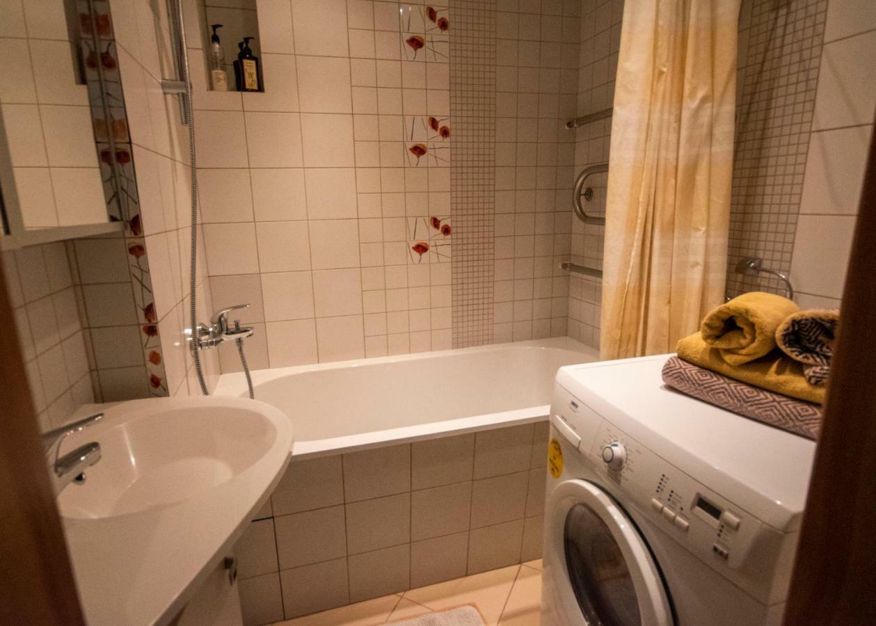 كلابيدا Just Good Apartment المظهر الخارجي الصورة